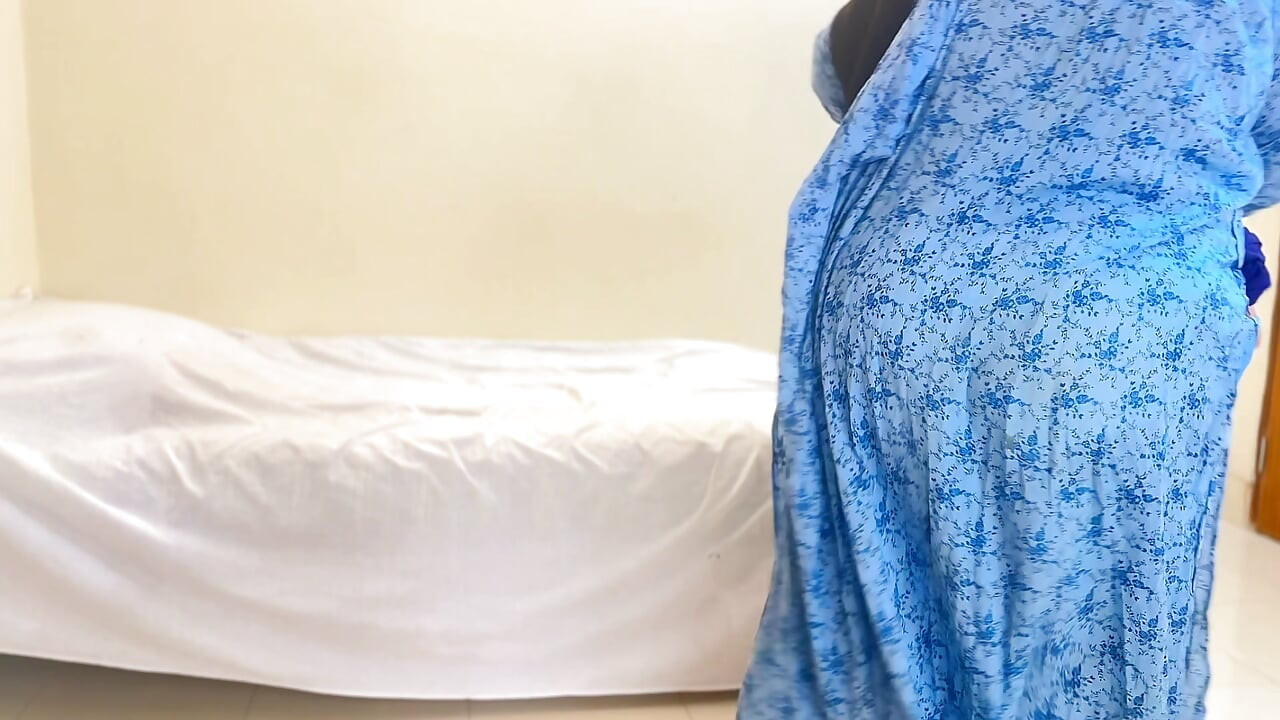 Man Enters Housewife S Room & Tries to Tie Her, but Hot Housewife Caught Him & Tieds Hands, Then Fucked Him - Cowgirl