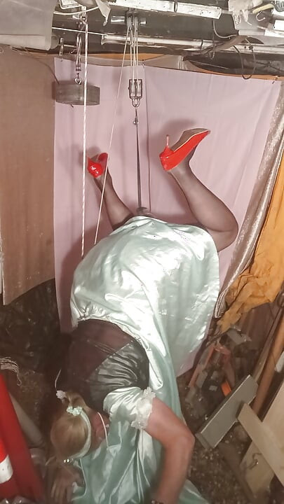 Stephanie: Slightly hanging on the Klitt