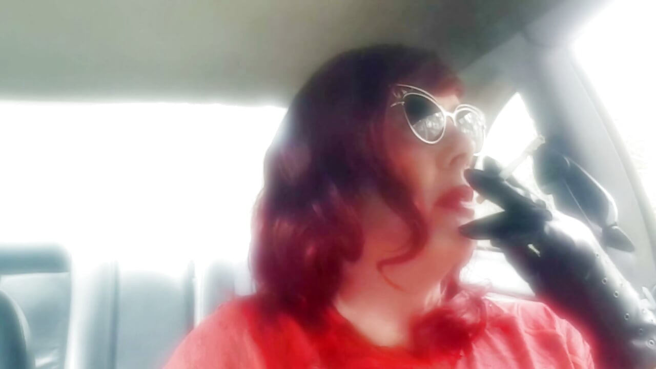 YOUR RED HEAD AUNT RUTHIE DESTROYS A MARLBORO 100 IN HER CAR