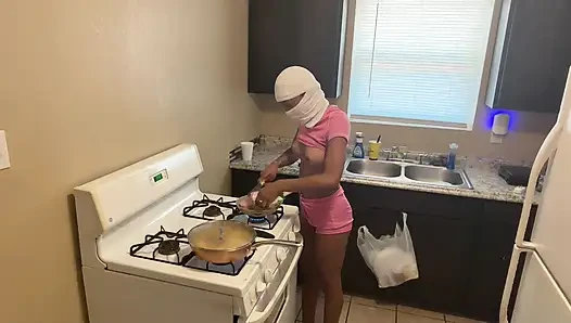 Hot babe naked making breakfast for her boyfriend m