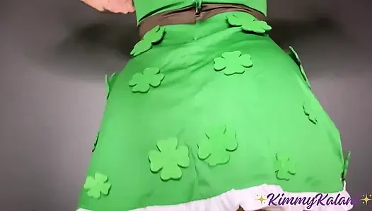 St Patrick günü eğlencesi yarağını okşuyor -asmr 31 talimatı- kimmy kalani