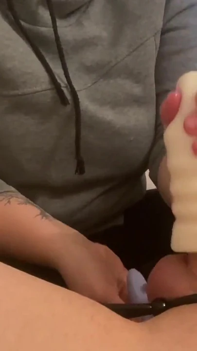 Momen spektakuler dari "Penis Massage Deluxe"