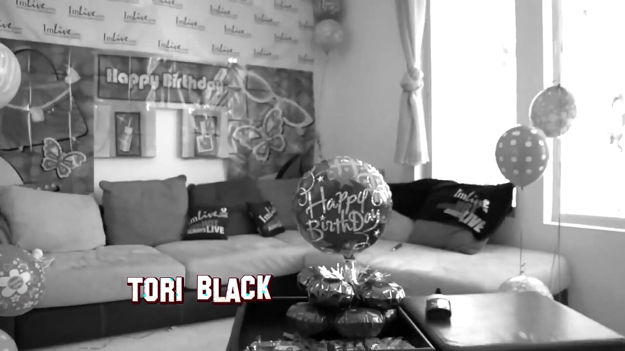 Tori Black, Julia Ann, Anikka Albrite, Asa Akira estrellas porno en acción, vestuario, fiesta, coño, consolador, gran culo