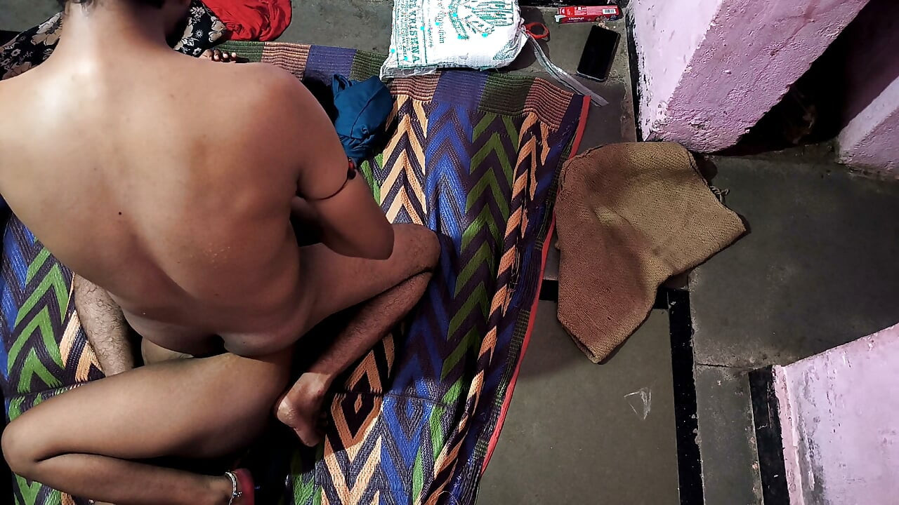 El Chico Ama Mucho Las Tetas De Esta Zorra.