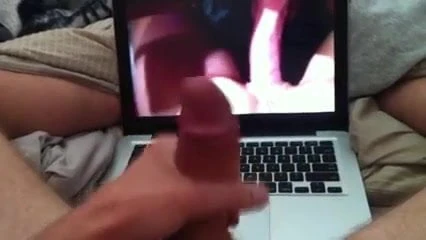 Penghormatan kepada sexycock001 air mani ke atas pepek isteri