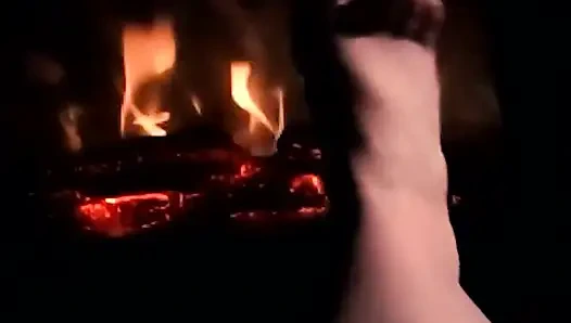 Aufwärmen meiner Füße, um ihnen einen schönen heißen Footjob zu geben, keine Kopfhörer erforderlich