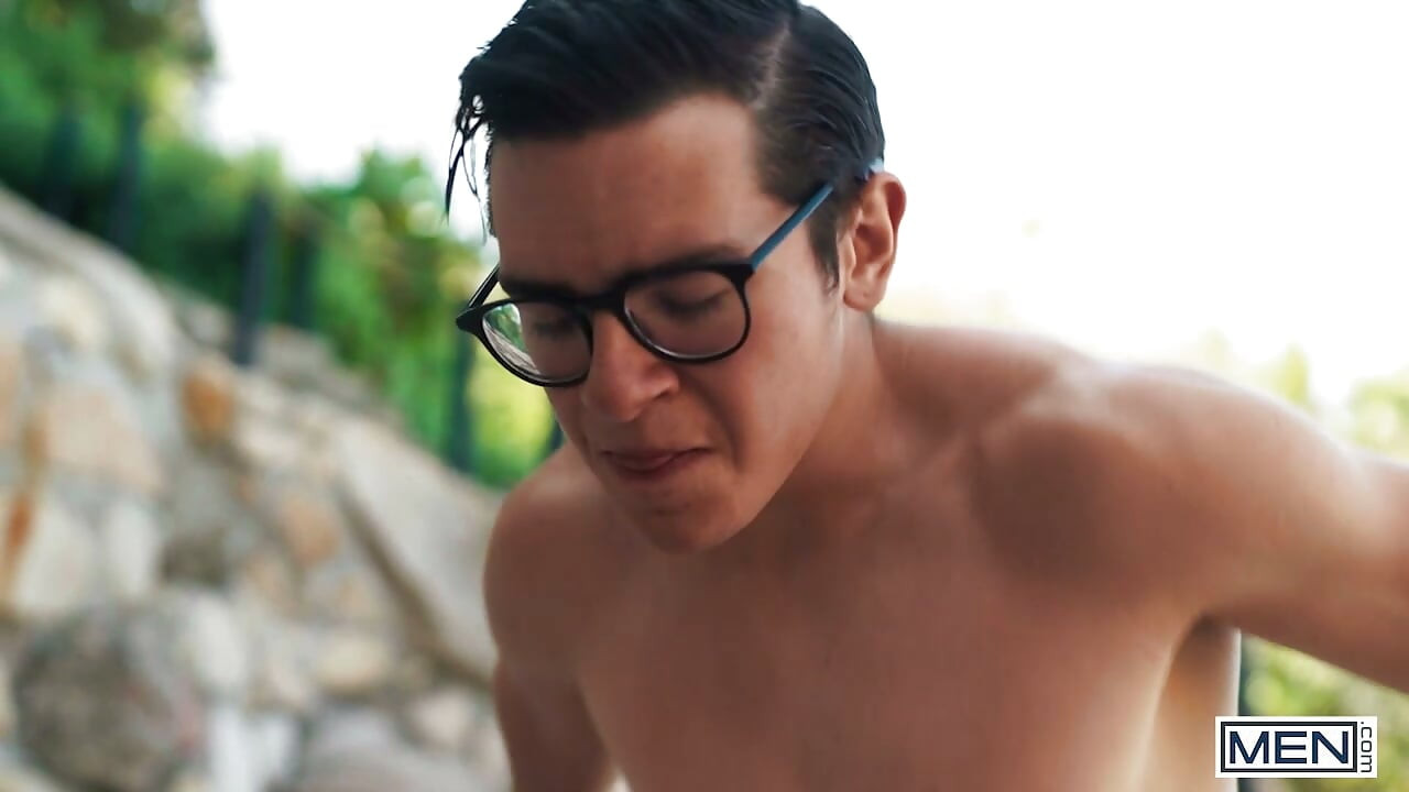 Men - sumner blayne dan alex gonz bugil di pantai untuk nyepong kontol, ngentot intens, dan dicrot di muka