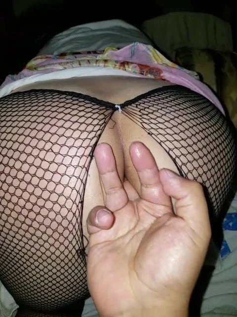Fingering and fucking my bitch cd.. part 1