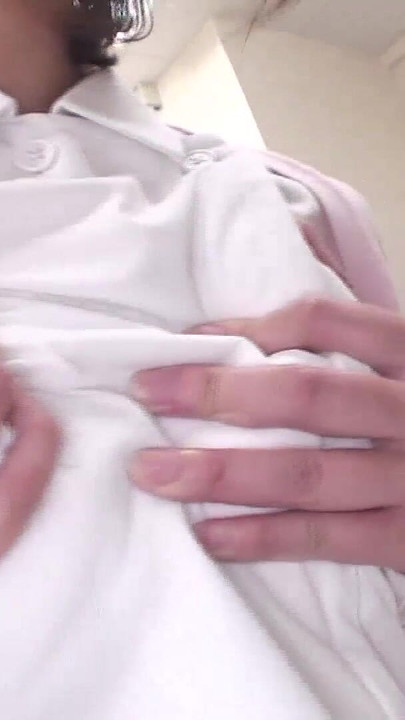 Iconic moment from "Asiatische Krankenschwester nutzt ihre Patienten aus"