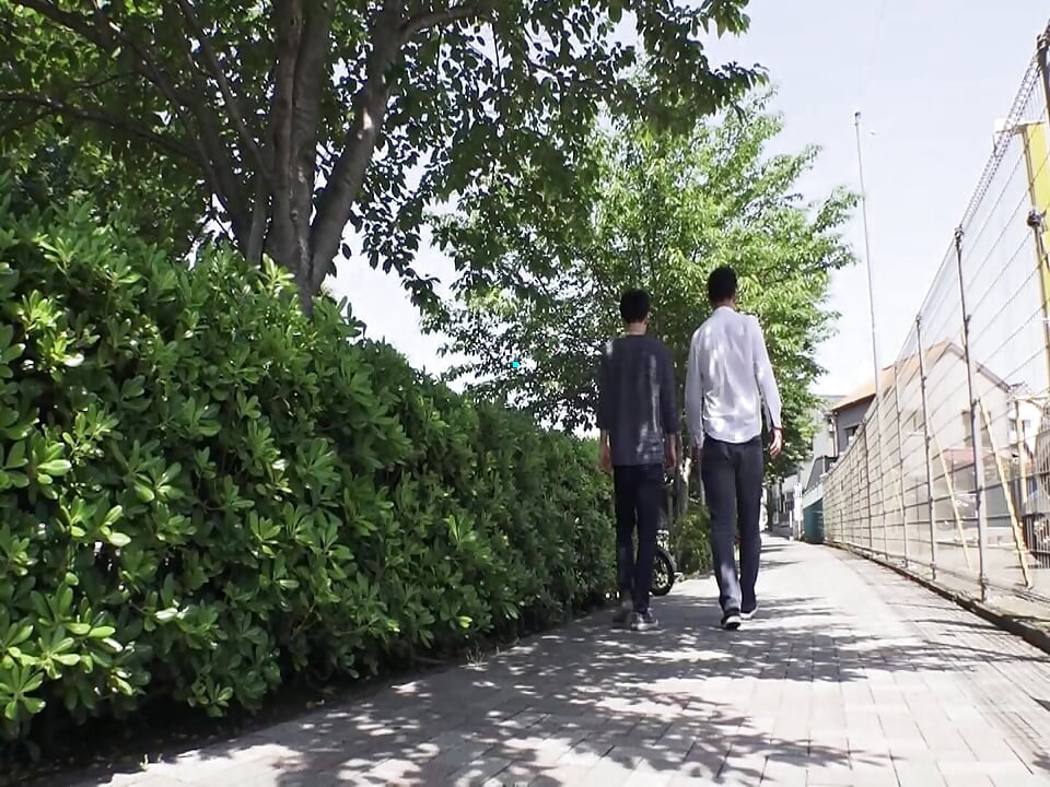 P113G01 A brother-in-law who falls in love with his widowed sister-in-law. Forbidden SEX that writhes wildly in front of the remains!