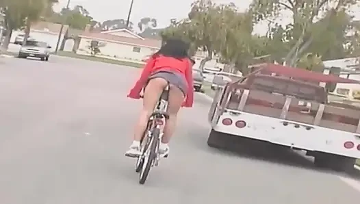Sultry Brunette Spreads Wide and Rides Throbbing Cock Wildly