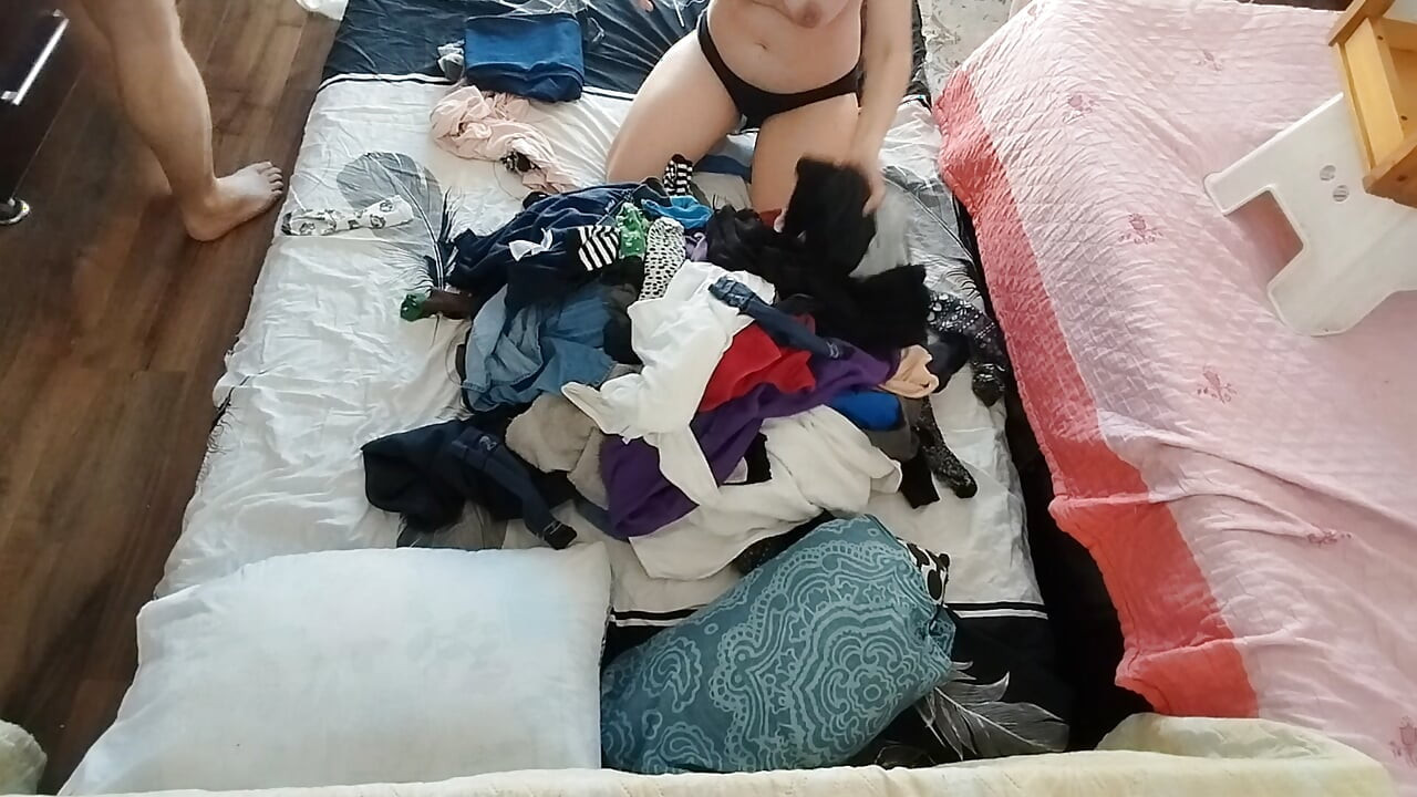 Amateur couple having fun in the bedroom. Sexy amateur wife sensually licks ice cream. Sexy wife serves breakfast in the bedroom