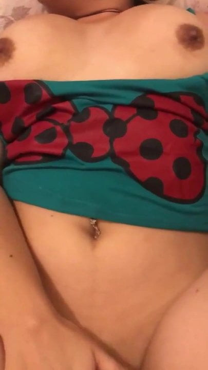 Indian aunty masturbating