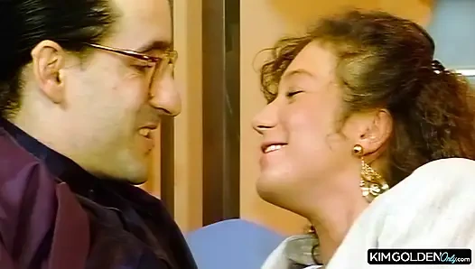 Leidenschaftlicher Oralaustausch mit geiler Bruenetten