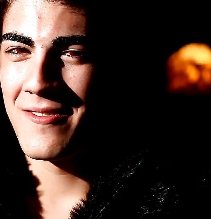 Handsome Vampire Rad Matthews Talks About Role