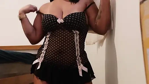 Иди кончи со мной: мастурбируй, смотри, как я воткну дилдо в свою киску!