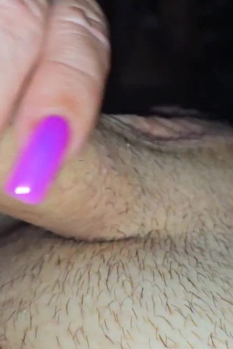 セクシーな衣装とハイヒールのステップマザー