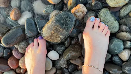 Foot fetish at the beach (with ASMR) - small feet and long toes of Mistress Lara
