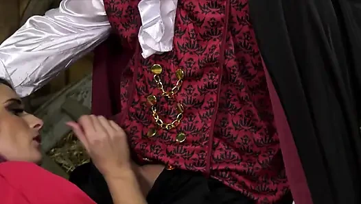 Dövmeli Latin Sürtük Şişman 20 Cm Latin Yarak Taşaklarına Biniyor!