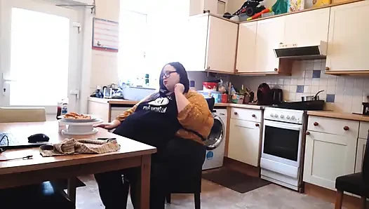 BBW SSBBW fanfiction fantasy eating and body growth