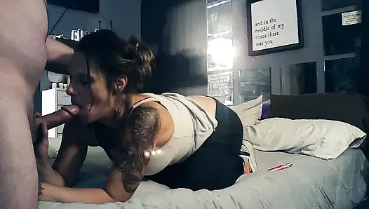 Seksi evli kadın yarak emiyor