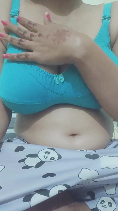 インドのデジBhabhiおっぱいプレス