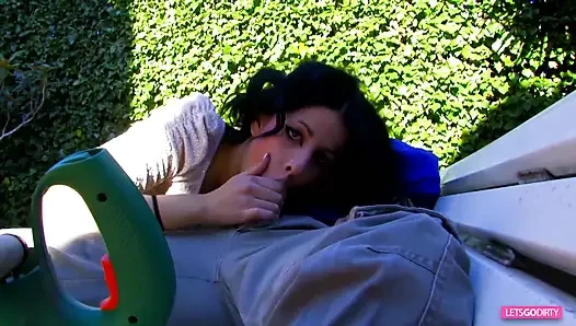 Outdoor-blowjob / indoor-gesichtsfick, muschi-fick mit sperma im mund
