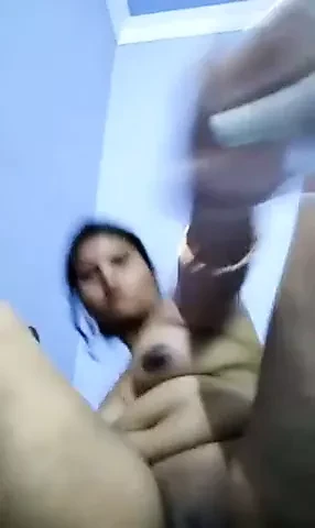 Indian aunty pissing