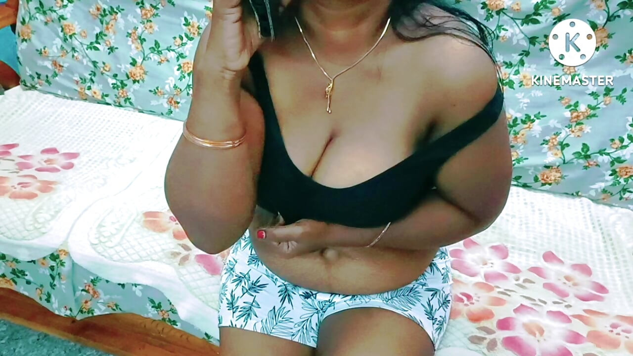 Horny girl friend who yearning for sex and a boyfriend rushing over to satisfy her desire - full tamil erotic audio with hot mo