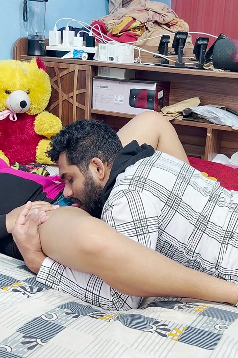 Malayali Girl Boss Hot Hard Fuck with Men Staff in Bedroom