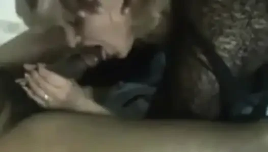 Aldatılan orta yaşlı seksi kadın - aldatan evli kadın