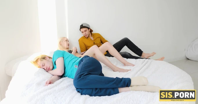 My Stepsister's Boyfriend Did Not Suspect That He Would Wake up a Cuckold!