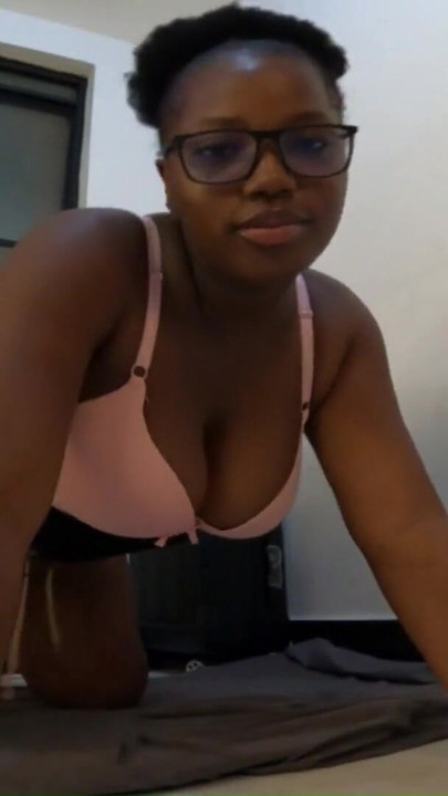 Zapanjujući trenutak iz "Oh My Teddy, Give Me Your Big Thick Dick It Is Bigger Than The Last Couple Of Cocks - Mastermeat1"