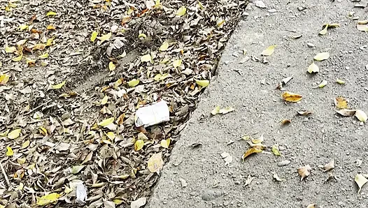 Colombian Girl Masturbates in Public on the Street
