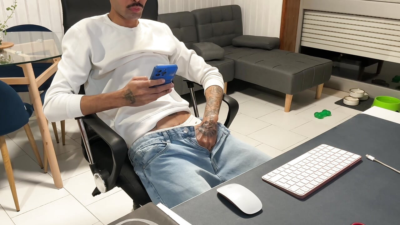Skinny guy in jeans, pulls his dick out and jerks off on webcam.