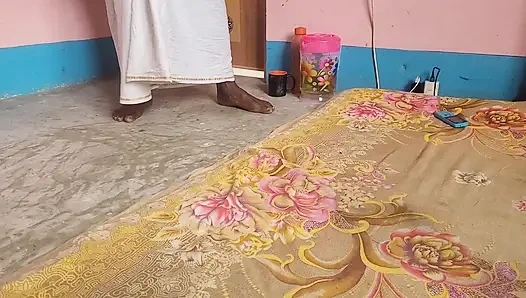 Video seks viral abang tiri dan saudara tirinya.