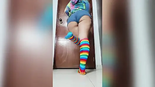 Хорошая дрочка ногами для любителей моих маленьких ступней