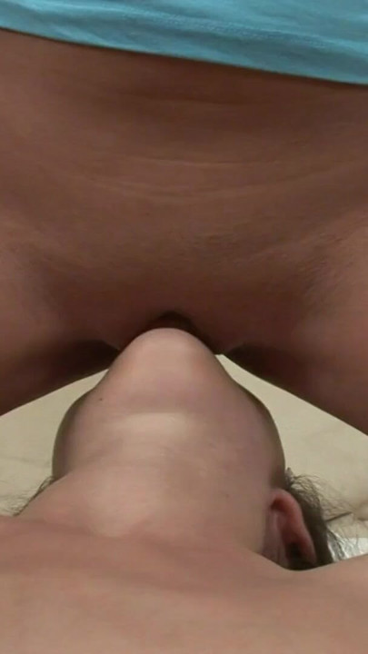 Captivating moment from "Junge Teens 22 jahre mit kleinen titten und rasierten Muschis lecken sich zum Orgasmus"