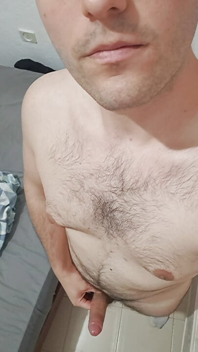 Christian Leonardi masturbates
