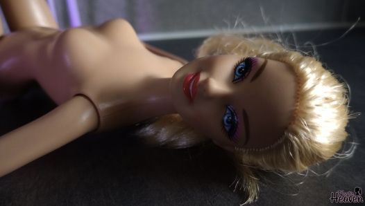 Seksowna Barbie w wiosennej sukience