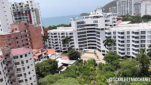 Üvey erkek kardeşim Nastro'nun eski sevgilisiyle tatile gidiyorum