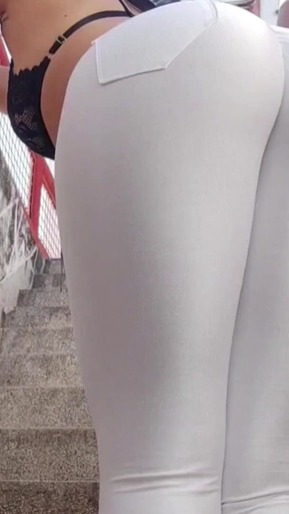 Outdoor Blowjob In Public - Hot Girl Big Ass Sucking Huge Cock | Clip 2