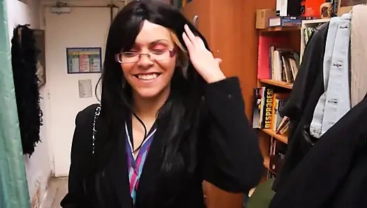 Threesome pertama Alina