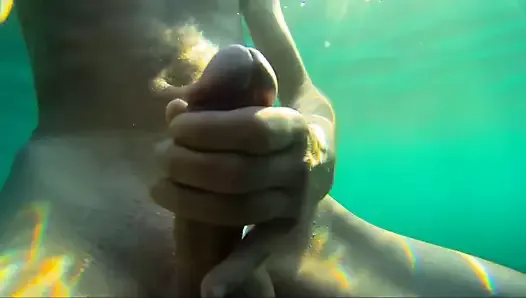 Wanking in the sea and underwater cum