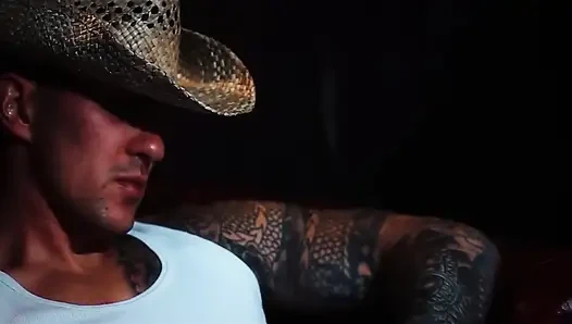 Holly D rockçı bir piliç