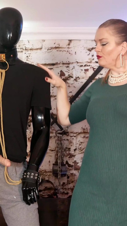 Tu primera regla de castidad - serie de castidad 2026 - prohibición de corrida para la esclava de la dominatrix clave | Clip 2