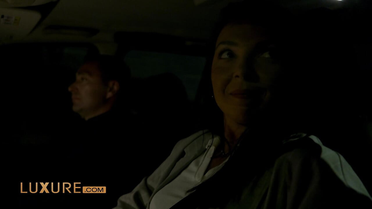 Candee Licious: senzualno iznenađenje