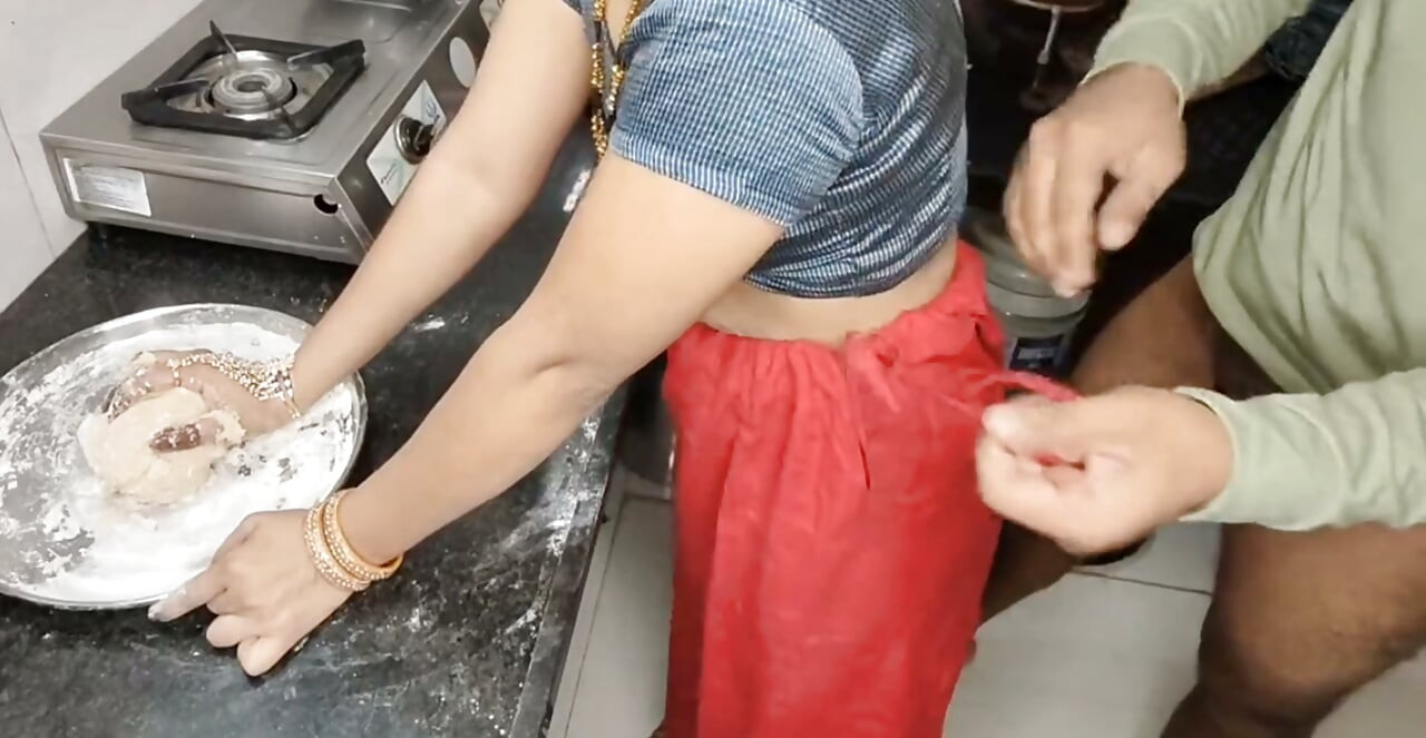 Indian desi aunty in kitchen our husband come to went sex with cumshot