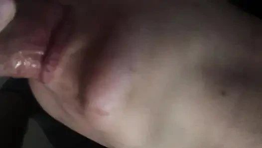 Sepong kontol di atas ranjang