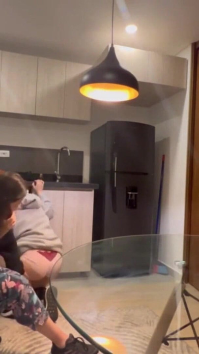 My neighbor's hot cuca comes to visit me | Clip 1